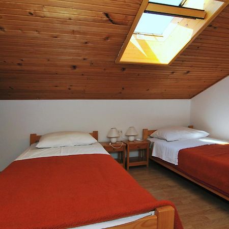 Apartments Milenka Пунат Экстерьер фото